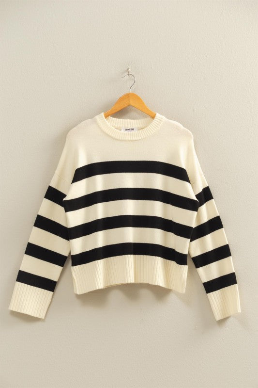 STRIPED CREW NECK SWEATER