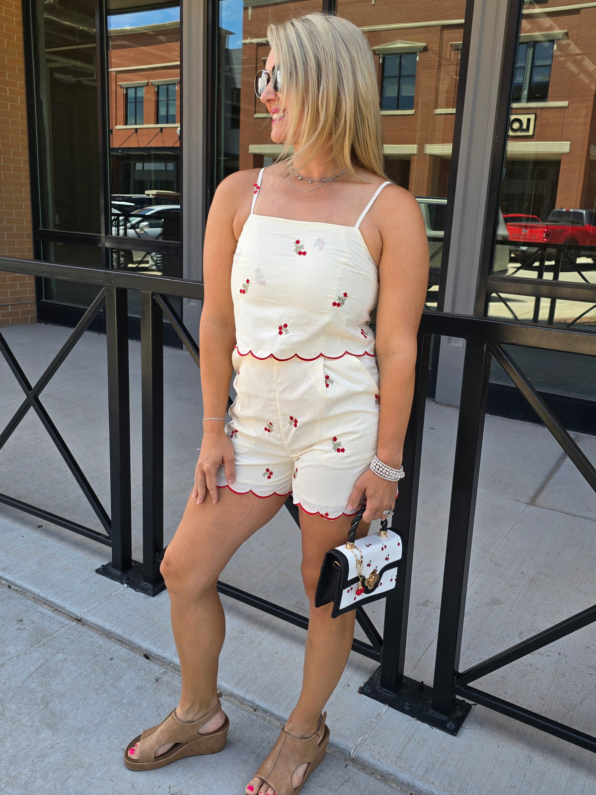 FLORAL EMBROIDERED ROMPER