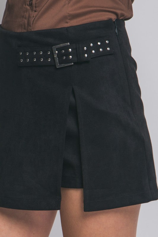 SUEDE BUCKLE MINI SKIRT
