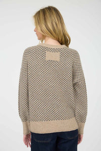 LONG SLEEVE KNIT SWEATER