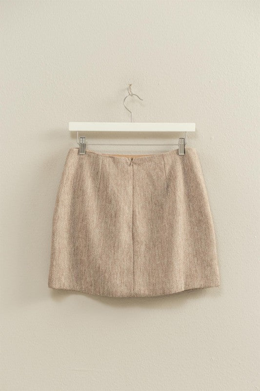 TEXTURED MINI SKIRT