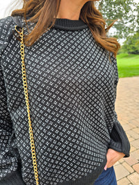 LONG SLEEVE KNIT SWEATER
