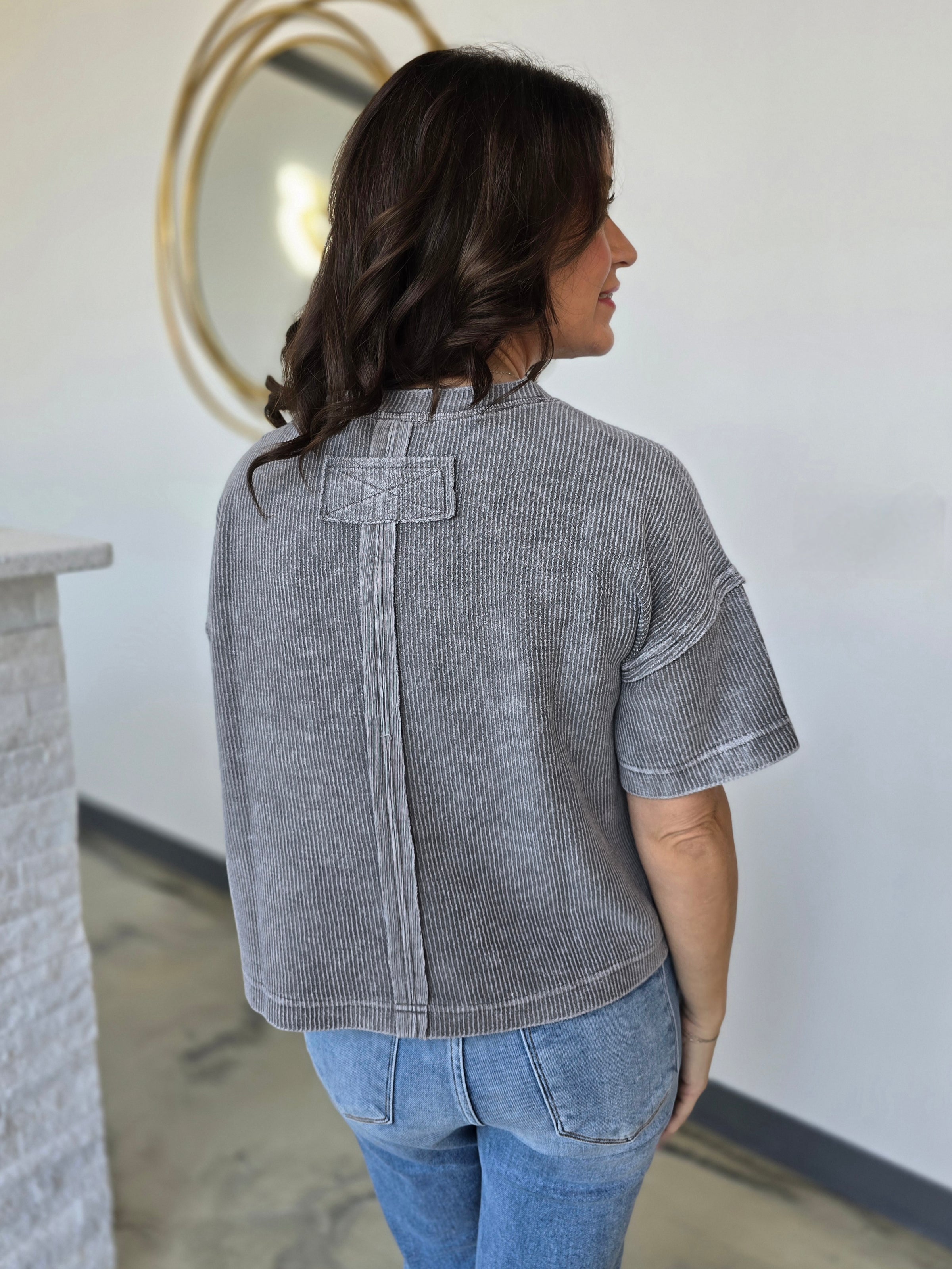 RIBBED SHORT SLEEVE TEE