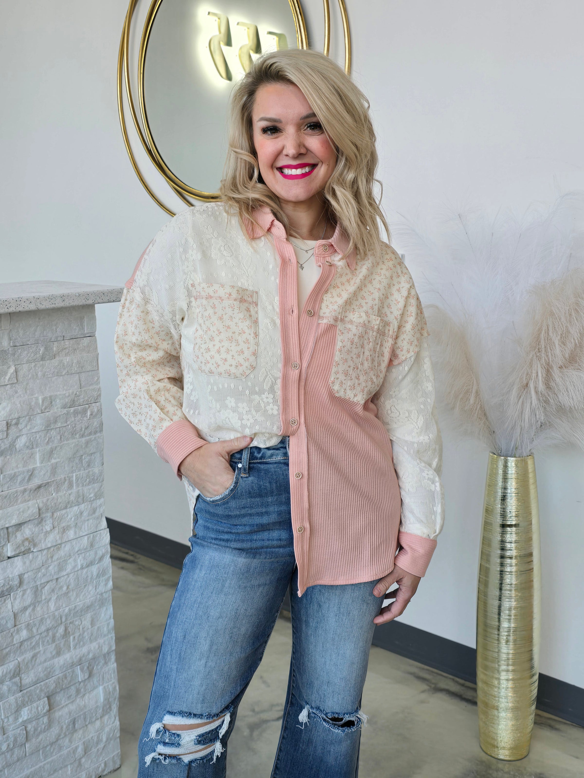 RIBBED KNIT AND LACE SHACKET