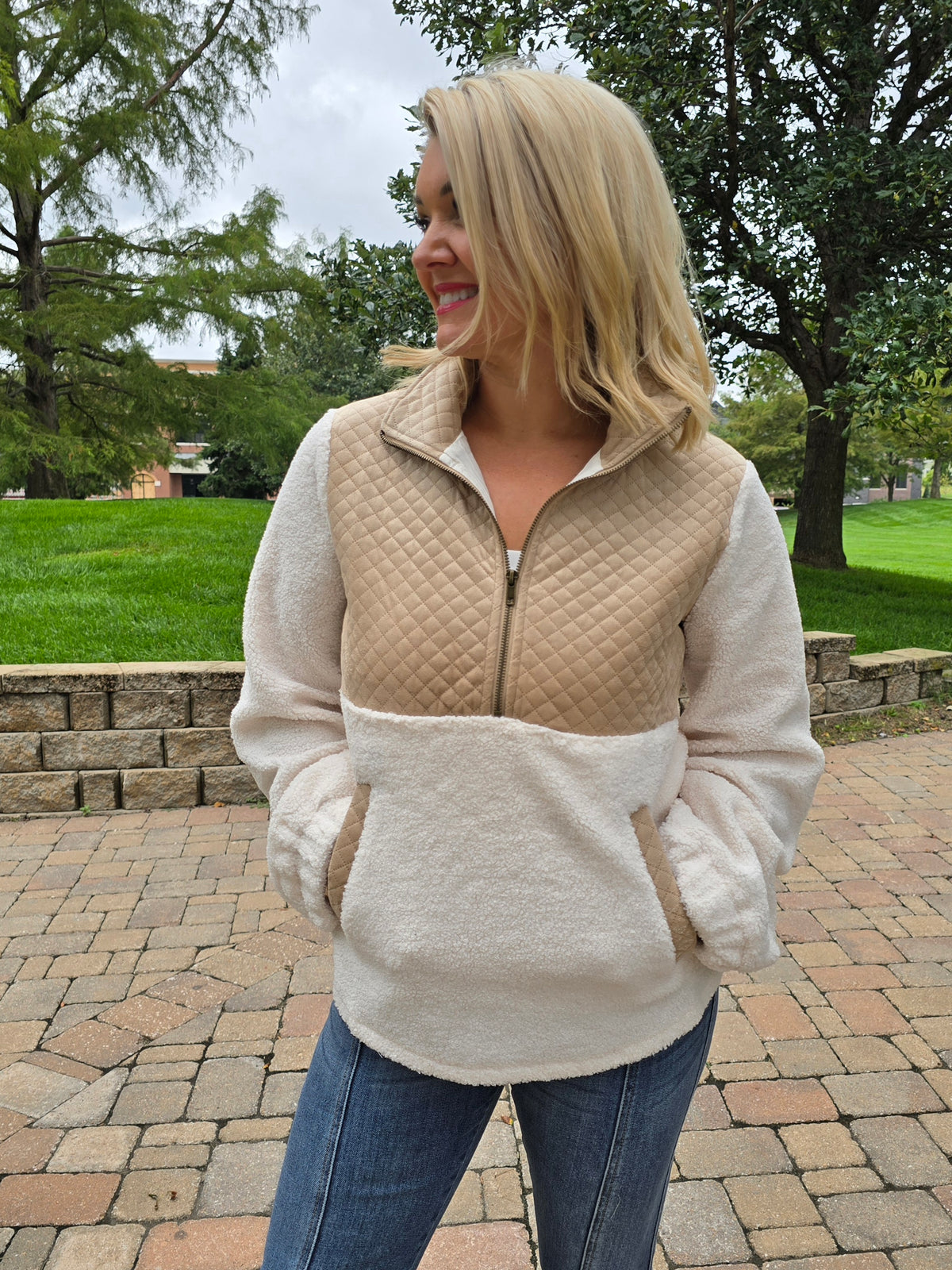 QUARTER ZIP SHERPA PULLOVER