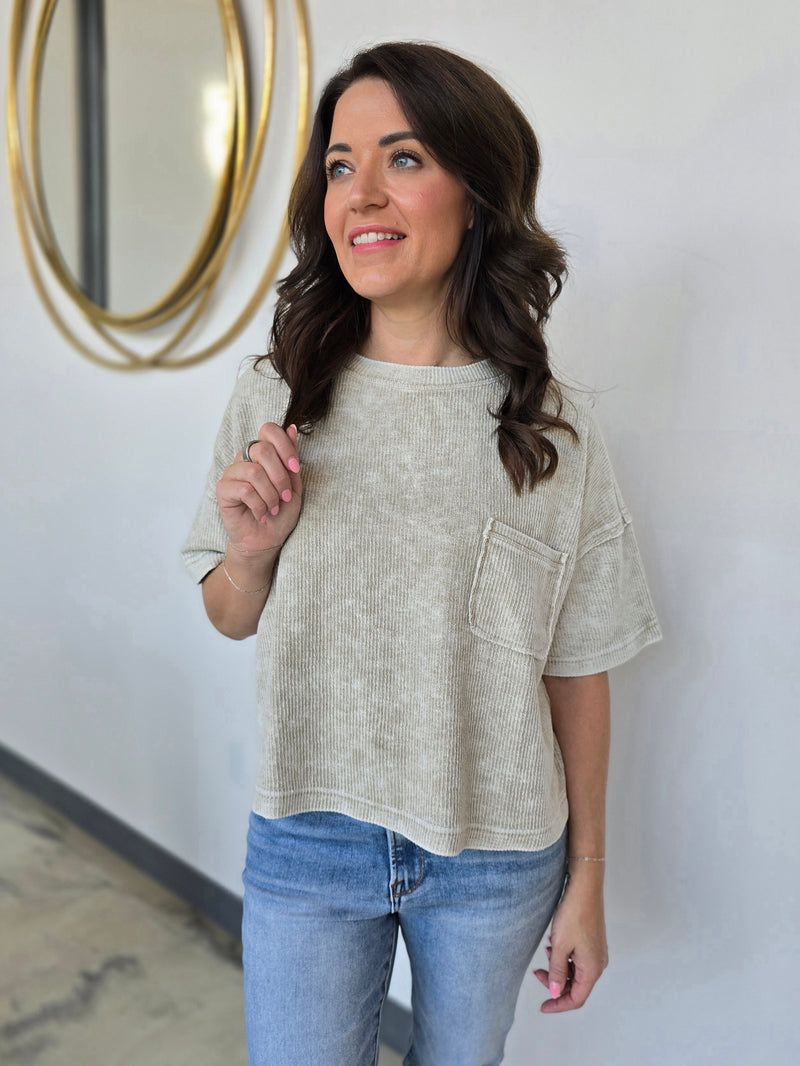 RIBBED SHORT SLEEVE TEE