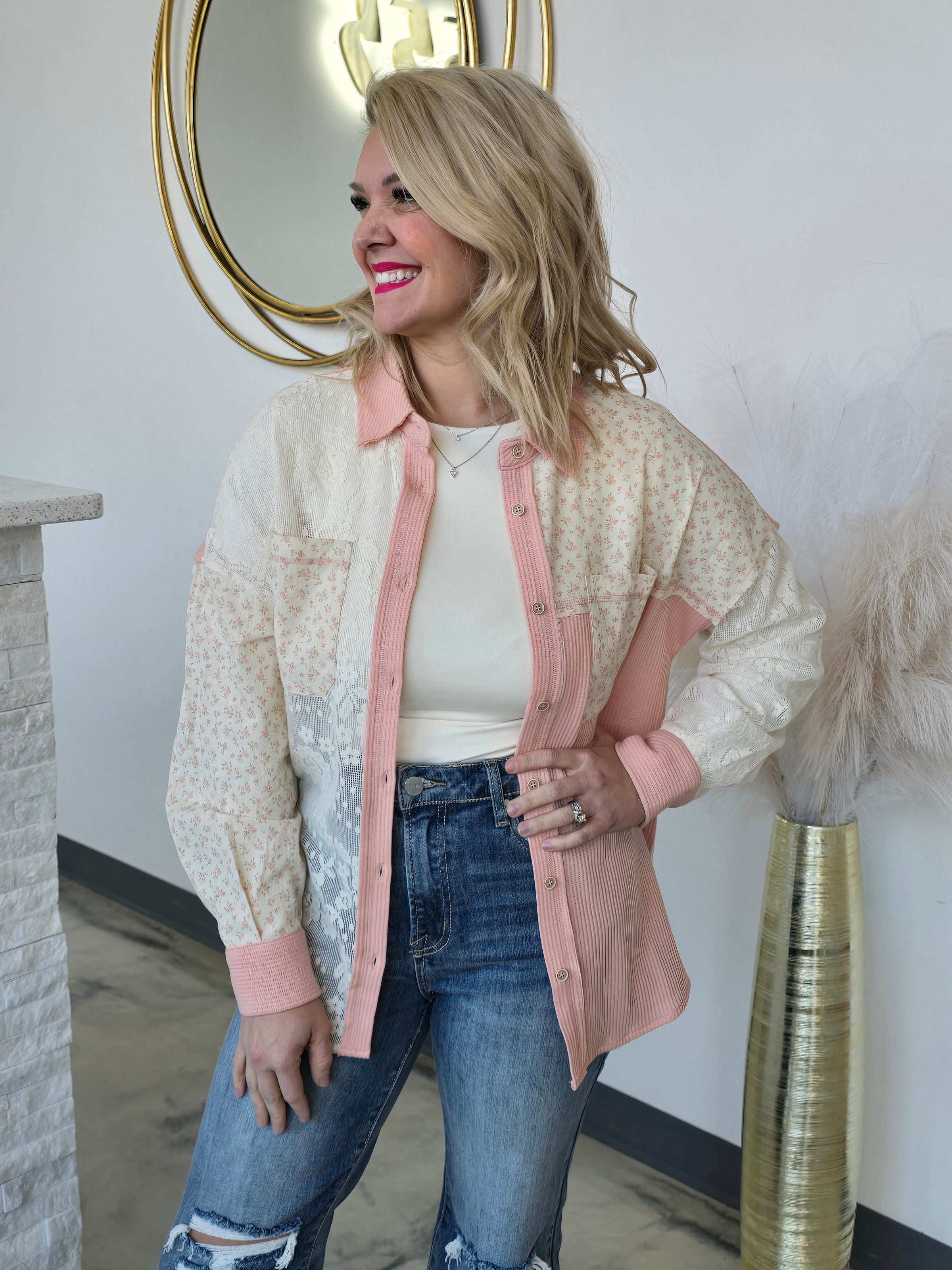 RIBBED KNIT AND LACE SHACKET